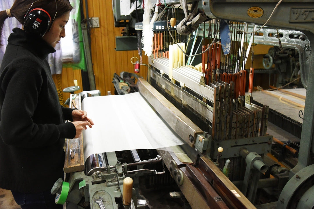 【職人インタビュー②】一本の糸が形になるまで。私たちがストールに込める想い