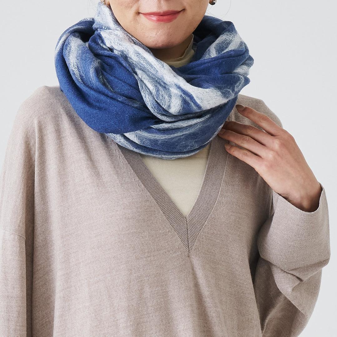 シルクウール　シルクの真綿の装飾　needle punch stole