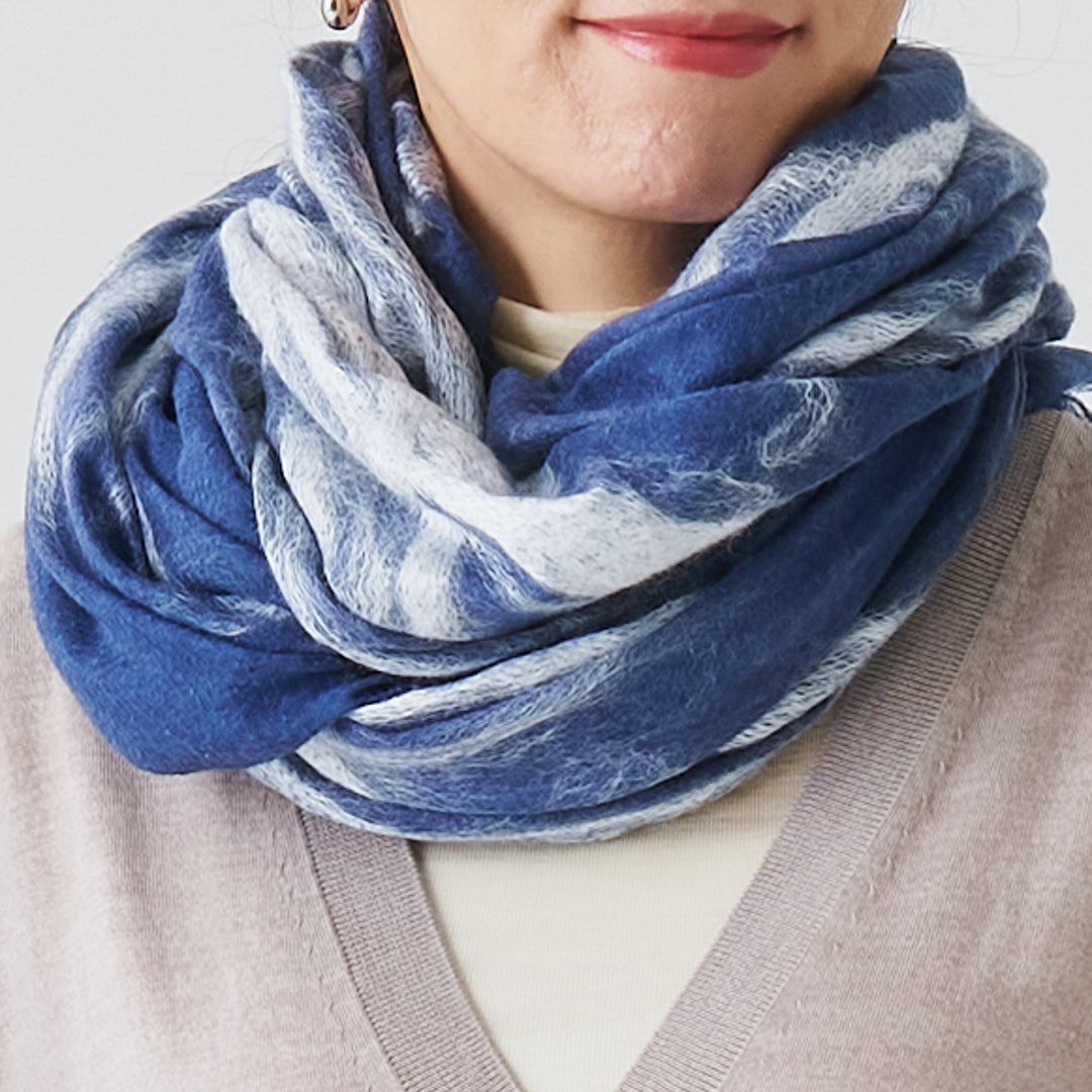 シルクウール　シルクの真綿の装飾　needle punch stole