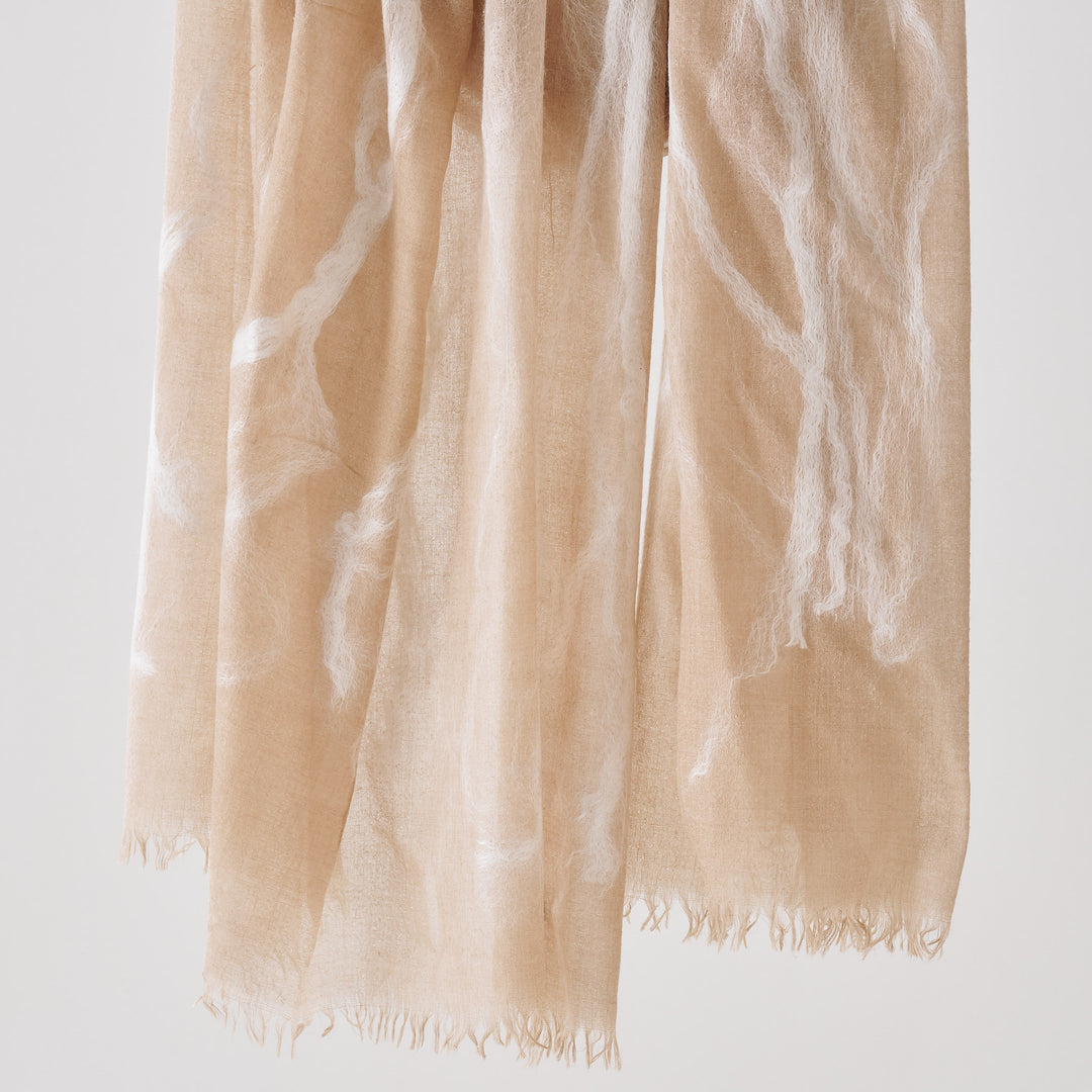 シルクウール　シルクの真綿の装飾　needle punch stole