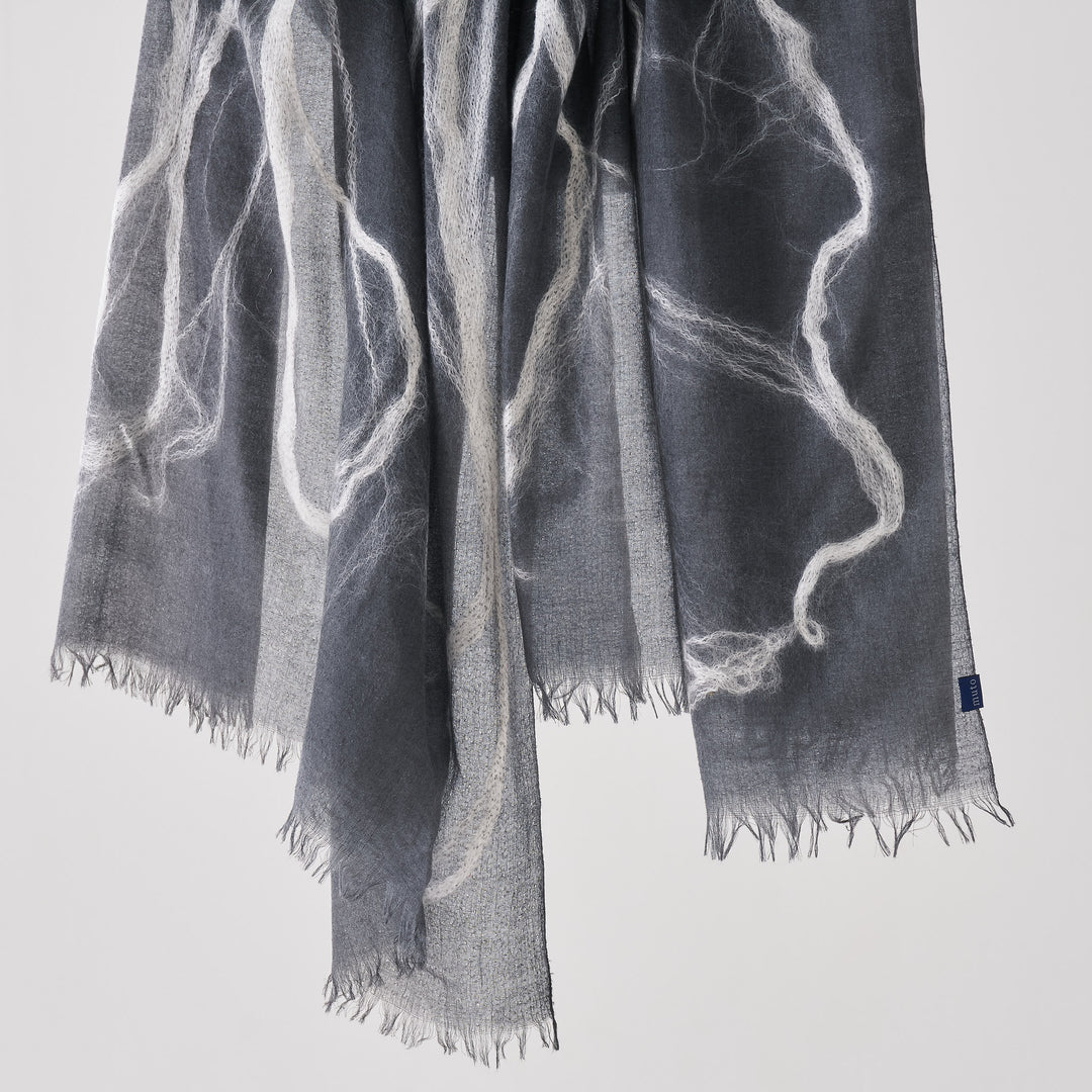 シルクウール　シルクの真綿の装飾　needle punch stole