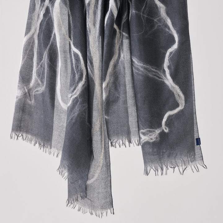 シルクウール　シルクの真綿の装飾　needle punch stole