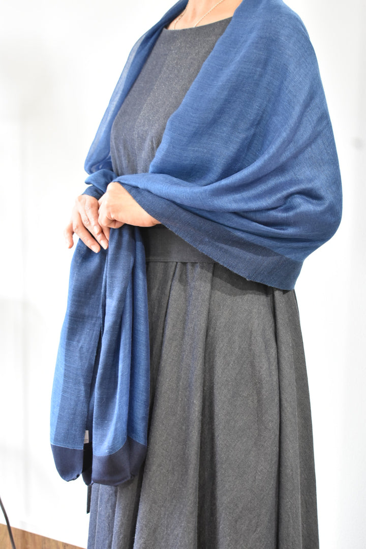 シルクカシミヤ　額縁ストール　ブルーFrame blue