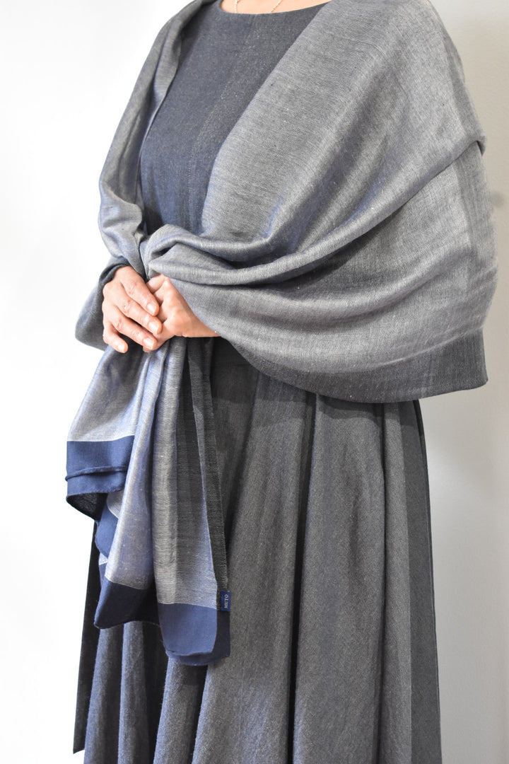 シルクカシミヤ　額縁ストール　Frame gray