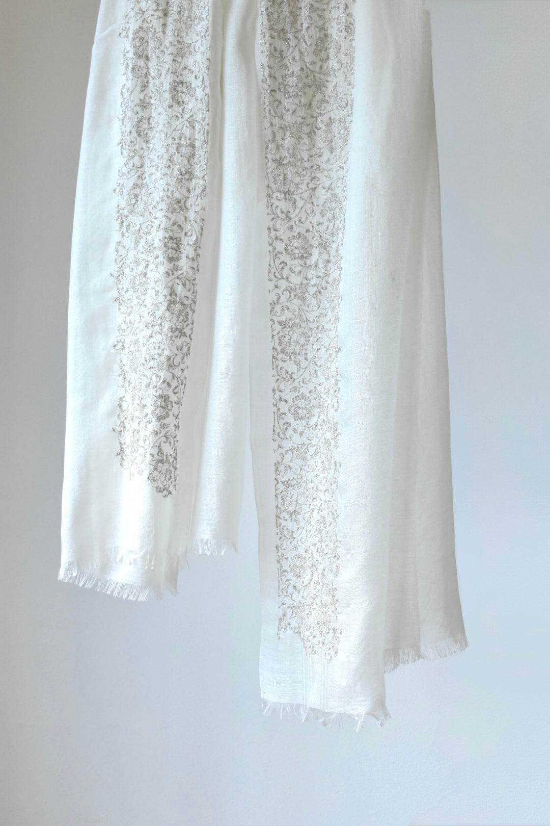 シルクカシミヤ　刺繍ストール　25秋冬新作　Embroidery stole red