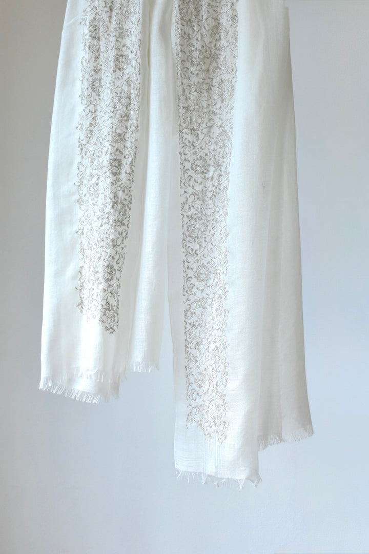 シルクカシミヤ　刺繍ストール　25秋冬新作　Embroidery stole red