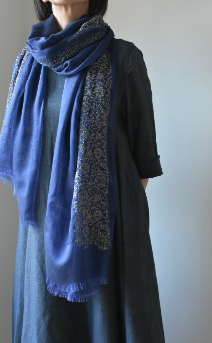 シルクカシミヤ　刺繍ストール　25秋冬新作　Embroidery stole blue