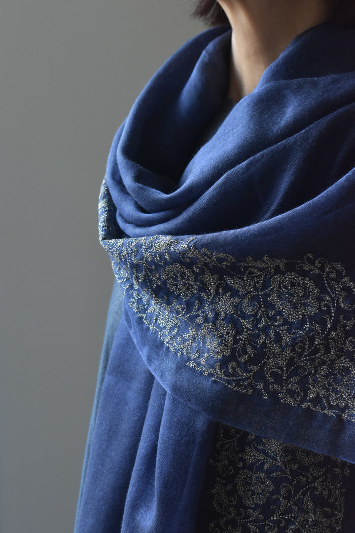 シルクカシミヤ　刺繍ストール　25秋冬新作　Embroidery stole blue