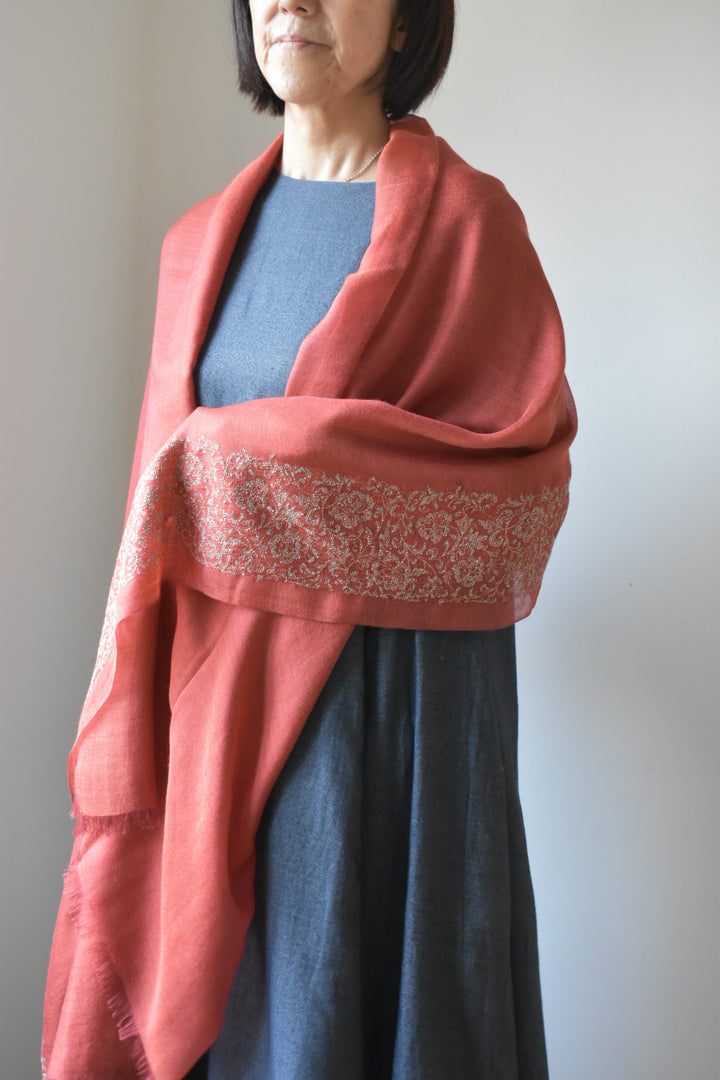 シルクカシミヤ　刺繍ストール　25秋冬新作　Embroidery stole orange