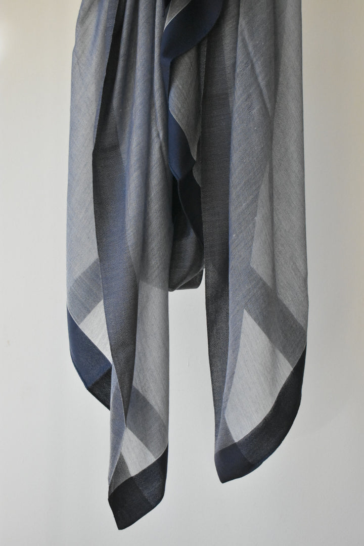 シルクカシミヤ　額縁ストール　Frame gray